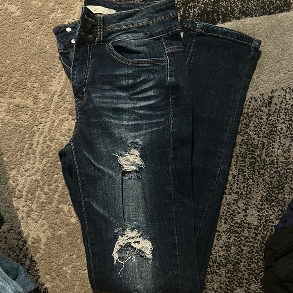 Distressed KanCan Jeans - Picture 8 of 8